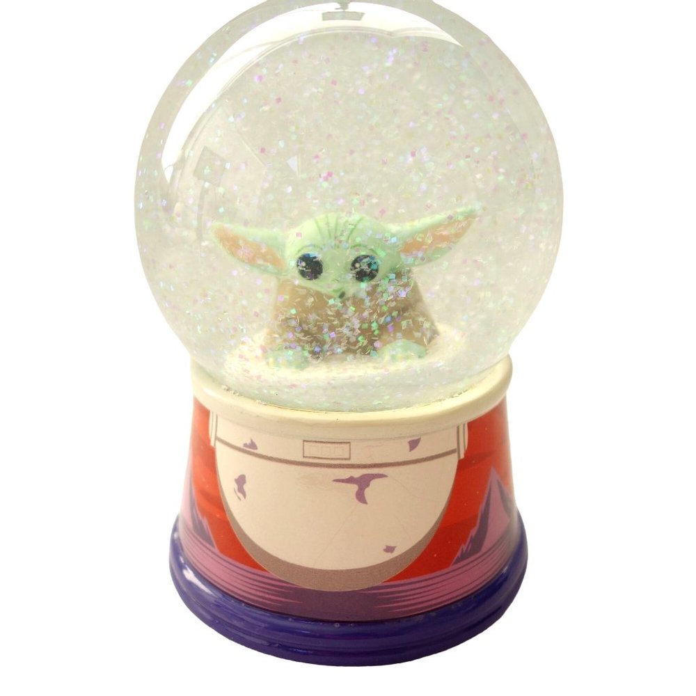 Star Wars The Mandalorian The‎ Child Egg Pod Baby Yoda Grogu Snow Globe